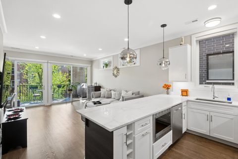 Tiny photo for 1466 W Winona Street #2, Chicago, IL 60640 (MLS # 12632572)