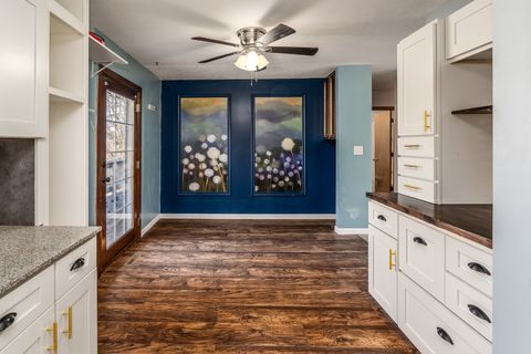 Tiny photo for 8 Buena Vista Drive, Murphysboro, IL 62966 (MLS # 12568611)