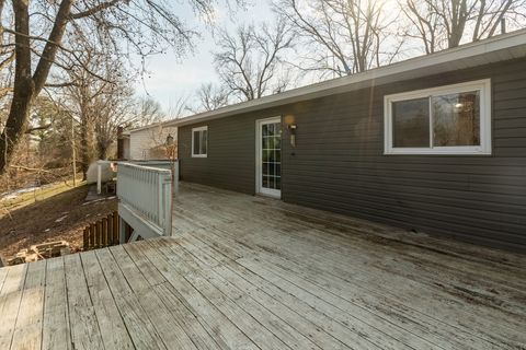 Tiny photo for 8 Buena Vista Drive, Murphysboro, IL 62966 (MLS # 12568611)