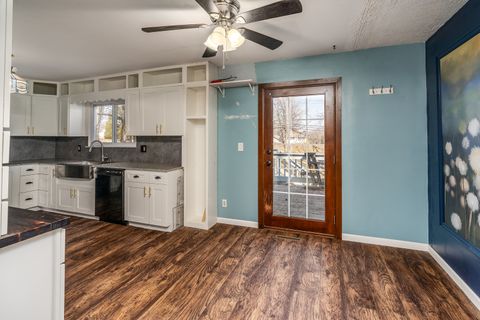 Tiny photo for 8 Buena Vista Drive, Murphysboro, IL 62966 (MLS # 12568611)