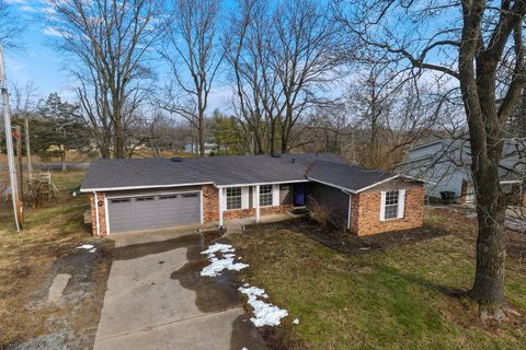 Tiny photo for 8 Buena Vista Drive, Murphysboro, IL 62966 (MLS # 12568611)