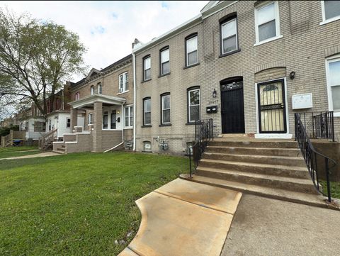 10557 S Corliss Avenue Chicago IL 60628