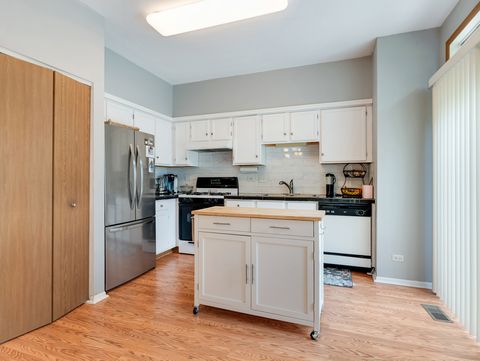 Tiny photo for 2809 Alameda Court, Naperville, IL 60564 (MLS # 12479519)