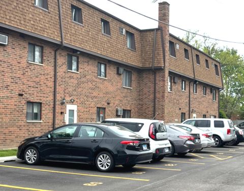 Photo of 495 McHENRY Road #1B, Wheeling, IL 60090 (MLS # 12646084)