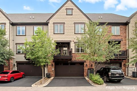 Photo of 619 Parkside Court, Libertyville, IL 60048 (MLS # 12488121)