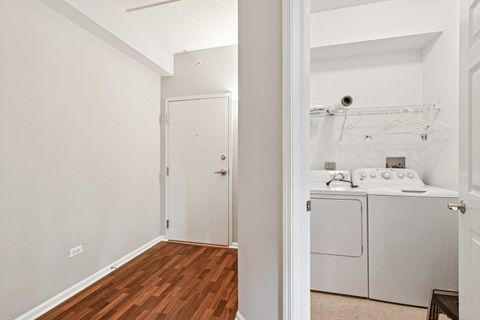 Tiny photo for 1277 E Thacker Street #303, Des Plaines, IL 60016 (MLS # 12576412)