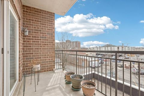 Tiny photo for 1277 E Thacker Street #303, Des Plaines, IL 60016 (MLS # 12576412)