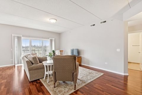 Tiny photo for 1277 E Thacker Street #303, Des Plaines, IL 60016 (MLS # 12576412)