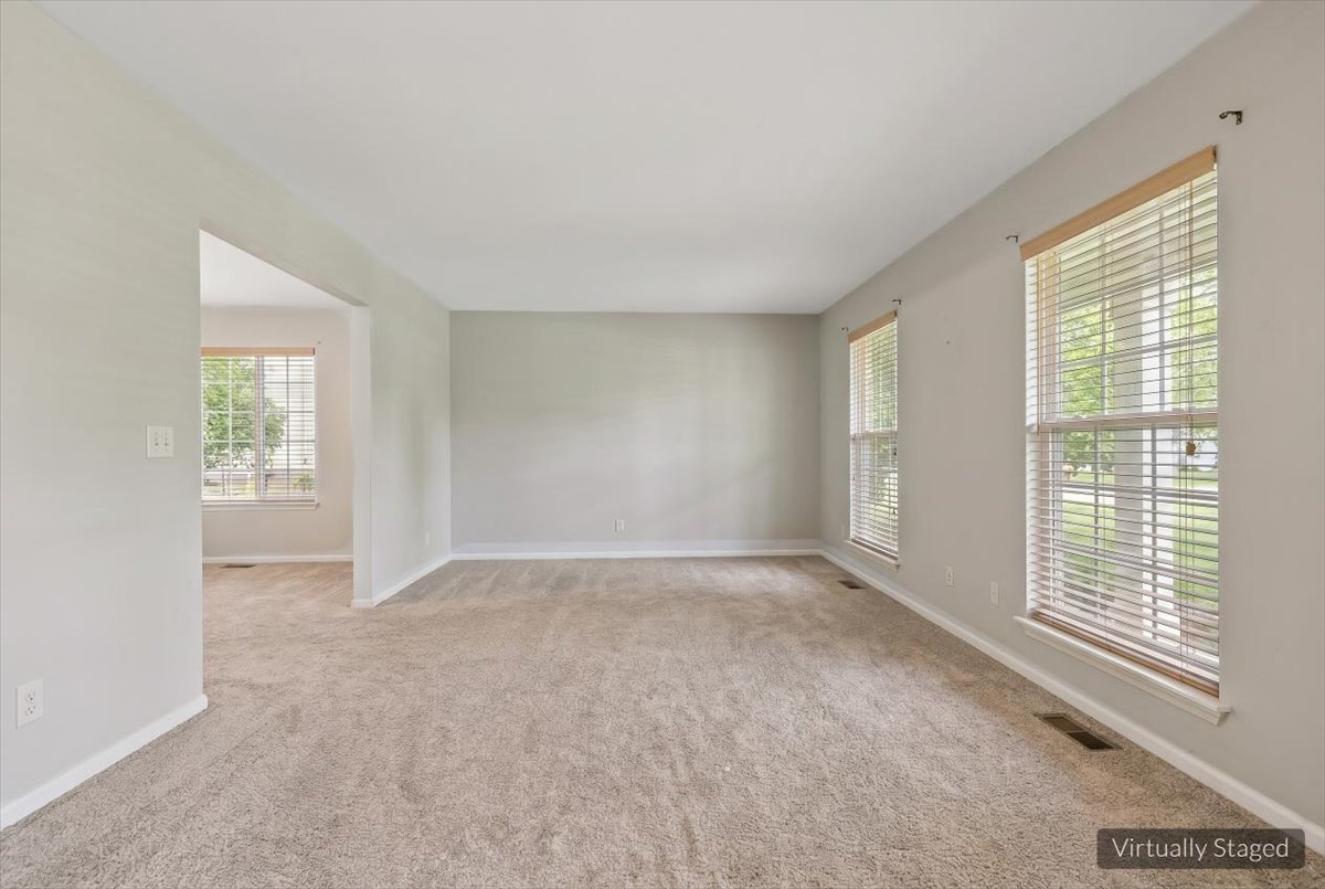 1305 Sommer Lane