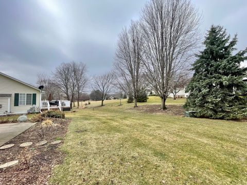 Tiny photo for 352 Normandie Drive, Sugar Grove, IL 60554 (MLS # 12594431)