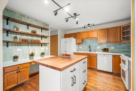 Tiny photo for 352 Normandie Drive, Sugar Grove, IL 60554 (MLS # 12594431)