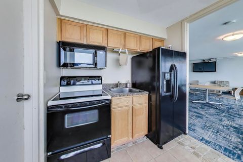 Tiny photo for 940 W Glenlake Avenue #19C, Chicago, IL 60660 (MLS # 12574788)
