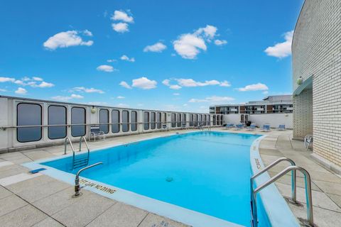 Tiny photo for 940 W Glenlake Avenue #19C, Chicago, IL 60660 (MLS # 12574788)