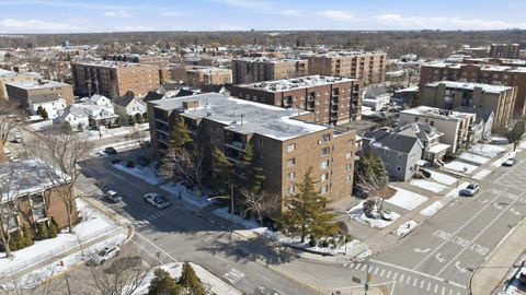 Tiny photo for 555 GRACELAND Avenue #503, Des Plaines, IL 60016 (MLS # 12591190)