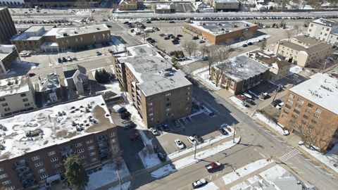 Tiny photo for 555 GRACELAND Avenue #503, Des Plaines, IL 60016 (MLS # 12591190)