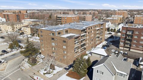 Tiny photo for 555 GRACELAND Avenue #503, Des Plaines, IL 60016 (MLS # 12591190)