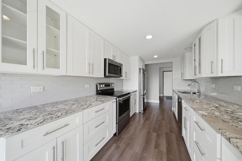 Tiny photo for 555 GRACELAND Avenue #503, Des Plaines, IL 60016 (MLS # 12591190)