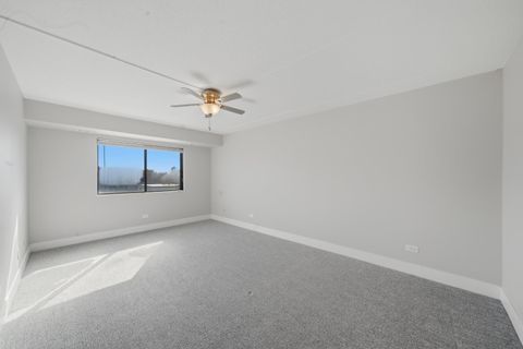 Tiny photo for 555 GRACELAND Avenue #503, Des Plaines, IL 60016 (MLS # 12591190)