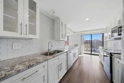 Tiny photo for 555 GRACELAND Avenue #503, Des Plaines, IL 60016 (MLS # 12591190)