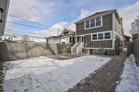 Tiny photo for 515 Highland Avenue, Oak Park, IL 60304 (MLS # 12596455)