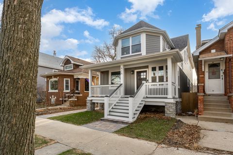 Tiny photo for 515 Highland Avenue, Oak Park, IL 60304 (MLS # 12596455)