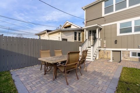 Tiny photo for 515 Highland Avenue, Oak Park, IL 60304 (MLS # 12596455)