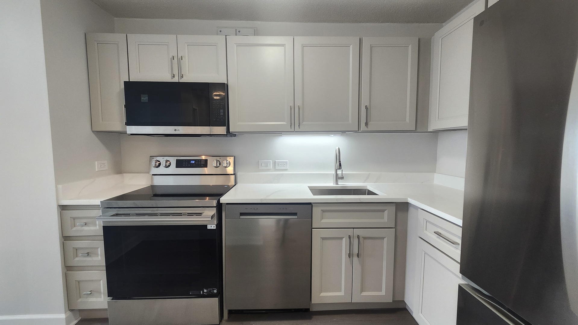 405 N Wabash Avenue 3308