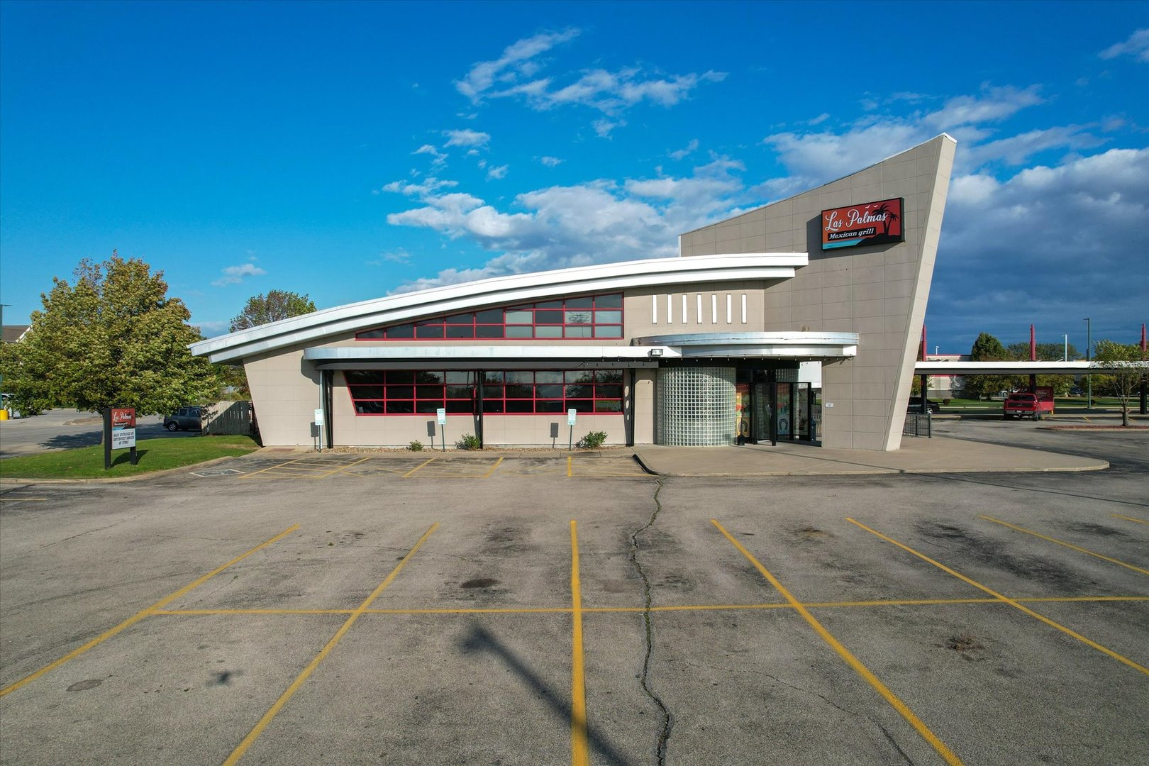 608 W TOWN CENTER Boulevard