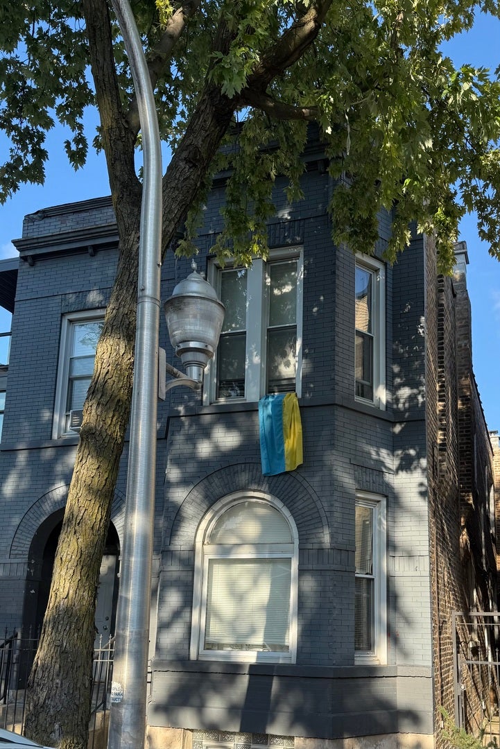827 N Fairfield Avenue