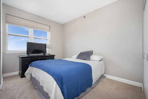 Tiny photo for 5 E 14th Place #806, Chicago, IL 60605 (MLS # 12490776)