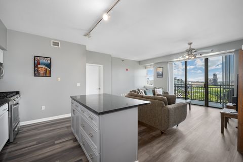Tiny photo for 5 E 14th Place #806, Chicago, IL 60605 (MLS # 12490776)