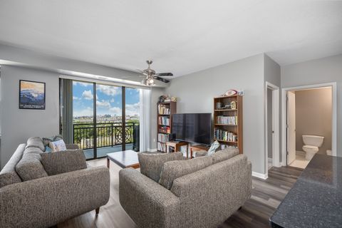 Tiny photo for 5 E 14th Place #806, Chicago, IL 60605 (MLS # 12490776)