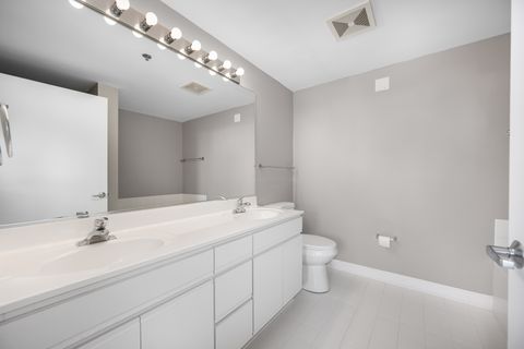 Tiny photo for 5 E 14th Place #806, Chicago, IL 60605 (MLS # 12490776)