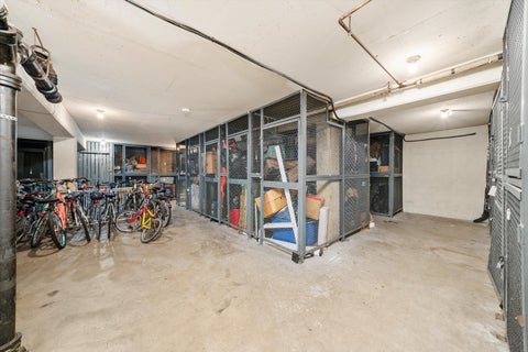 Tiny photo for 201 S Maple Avenue #210, Oak Park, IL 60302 (MLS # 12777656)