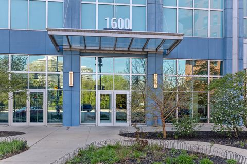 Tiny photo for 1600 S Indiana Avenue #702, Chicago, IL 60616 (MLS # 12582083)