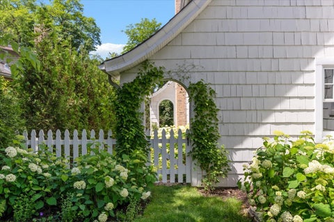 Tiny photo for 650 Green Bay Road, Highland Park, IL 60035 (MLS # 12743833)