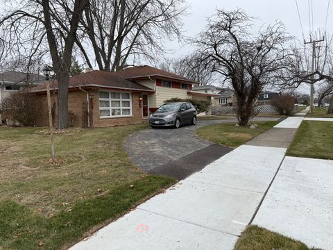 A home in Des Plaines