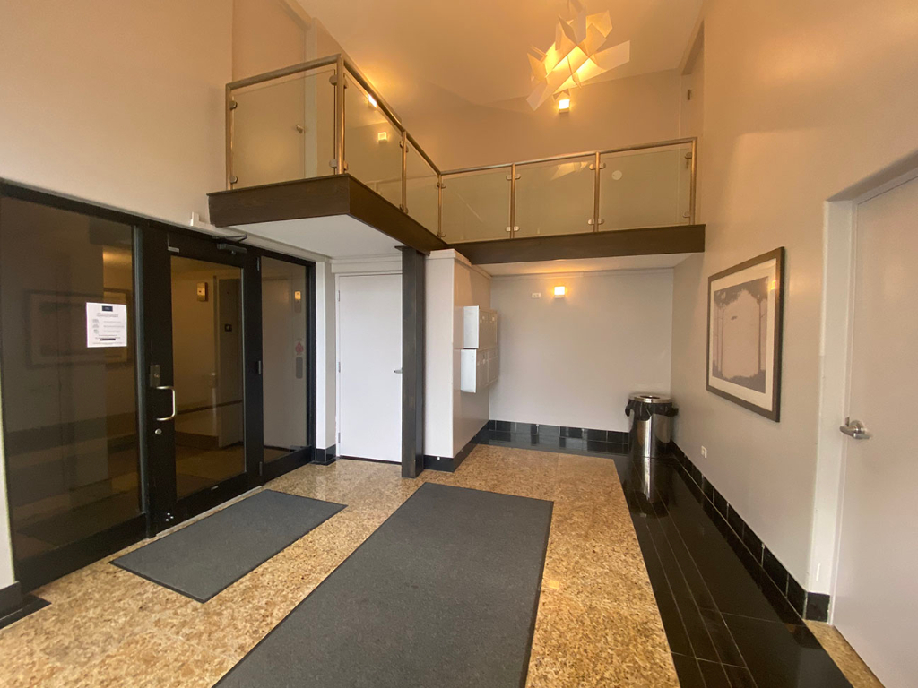 1926 N Lincoln Park West 4B