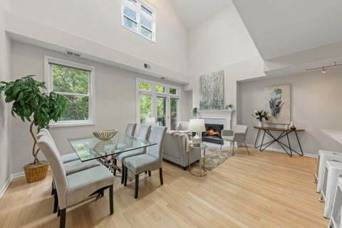 Tiny photo for 3534 N Reta Avenue #3, Chicago, IL 60657 (MLS # 12678589)