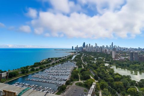 Tiny photo for 2800 N Lake Shore Drive #305, Chicago, IL 60657 (MLS # 12469563)