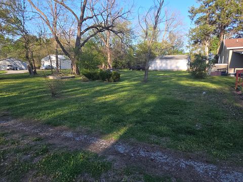 Tiny photo for 104 E Vermont Street, Carterville, IL 62918 (MLS # 12614477)