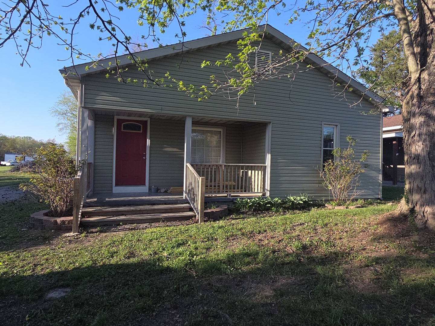 104 E Vermont Street