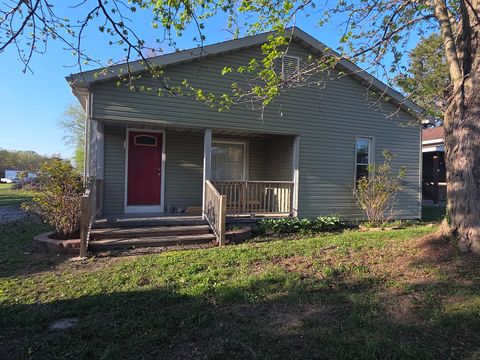 Tiny photo for 104 E Vermont Street, Carterville, IL 62918 (MLS # 12614477)