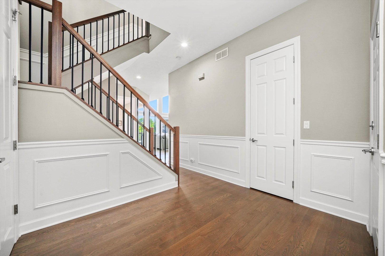 1022 W Bogey Lane