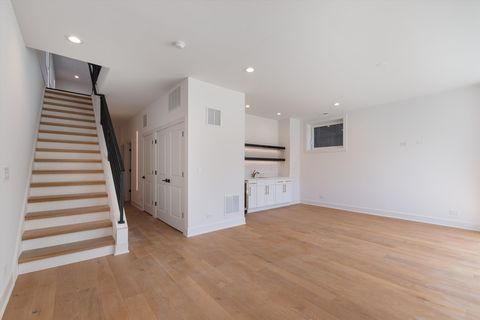 Tiny photo for 4920 N WHIPPLE Street #1, Chicago, IL 60625 (MLS # 12488911)