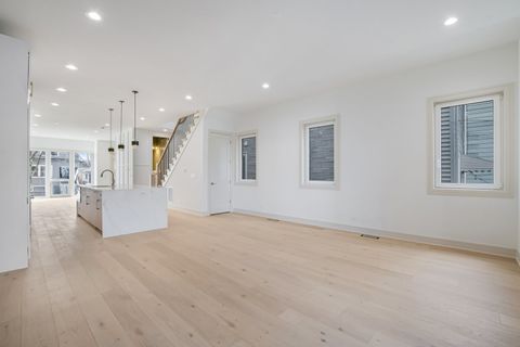Tiny photo for 4920 N WHIPPLE Street #1, Chicago, IL 60625 (MLS # 12488911)