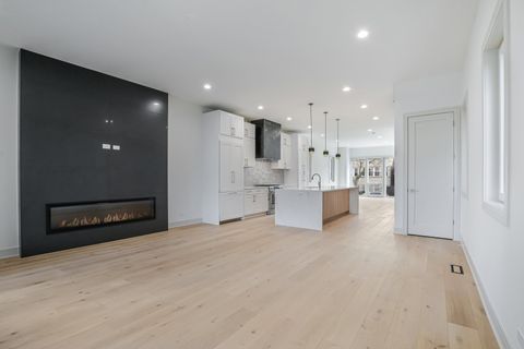 Tiny photo for 4920 N WHIPPLE Street #1, Chicago, IL 60625 (MLS # 12488911)