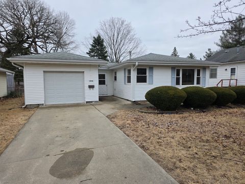 1804 Ave K Sterling IL 61081