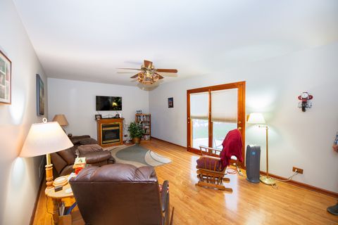 Tiny photo for 17 N Weston Avenue, Elgin, IL 60123 (MLS # 12505868)