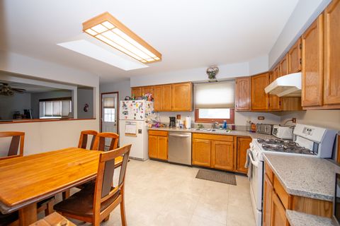 Tiny photo for 17 N Weston Avenue, Elgin, IL 60123 (MLS # 12505868)